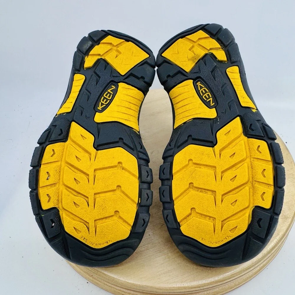 Keen Newport H2 Kids Size 13 Blue Waterproof Sandals Shoes Closed Toe Outdoor